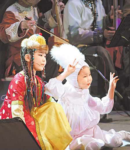 五彩呼倫貝爾臺(tái)灣演出吸引大小S(附圖)